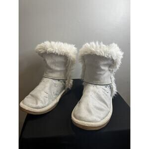 Girls size 3 White Justice Furry Boots
